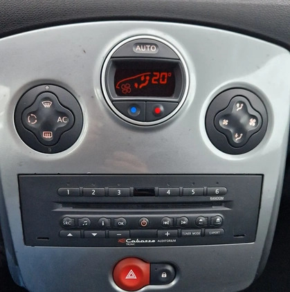 Renault Clio cena 35400 przebieg: 60000, rok produkcji 2006 z Bielawa małe 191